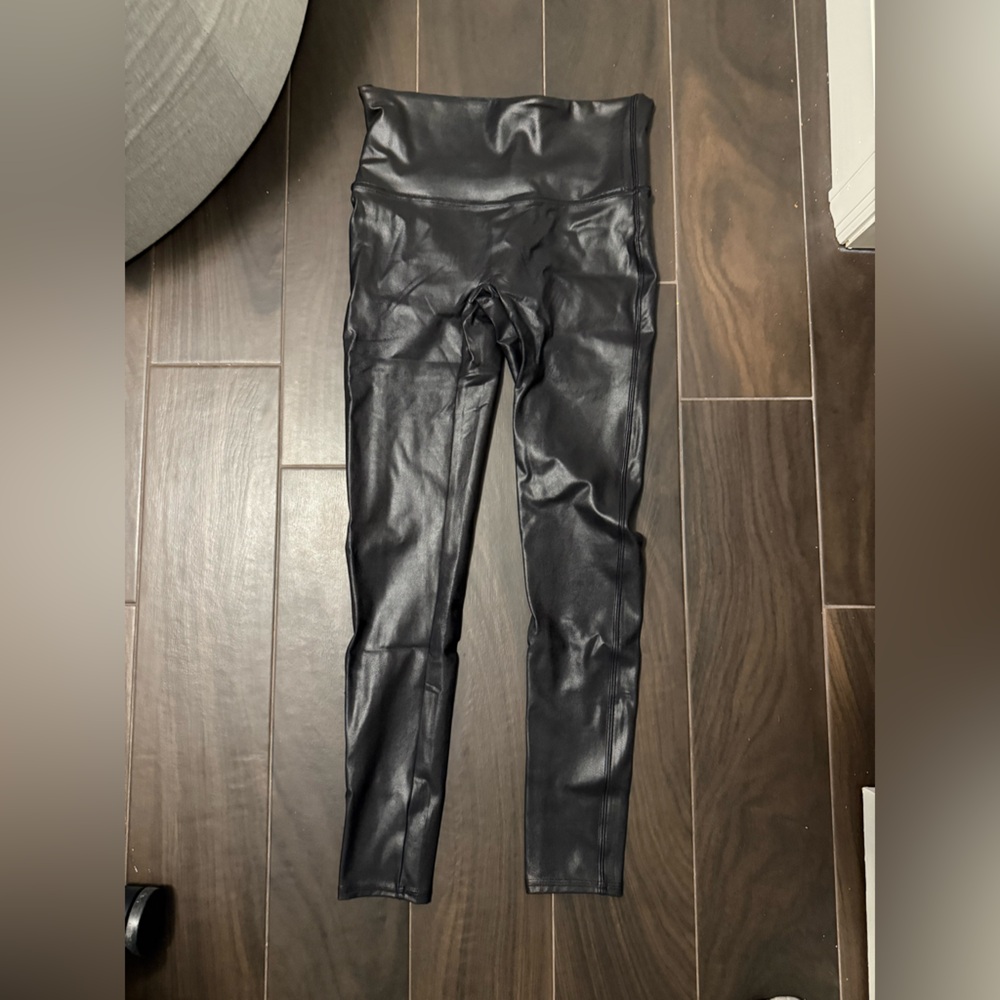 Spanx Black Faux Leather Leggings. Size L. NWT